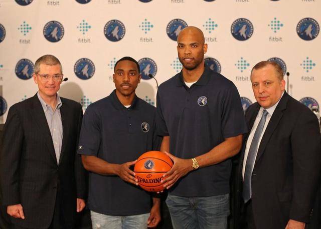 不仅依靠球 不仅依靠球