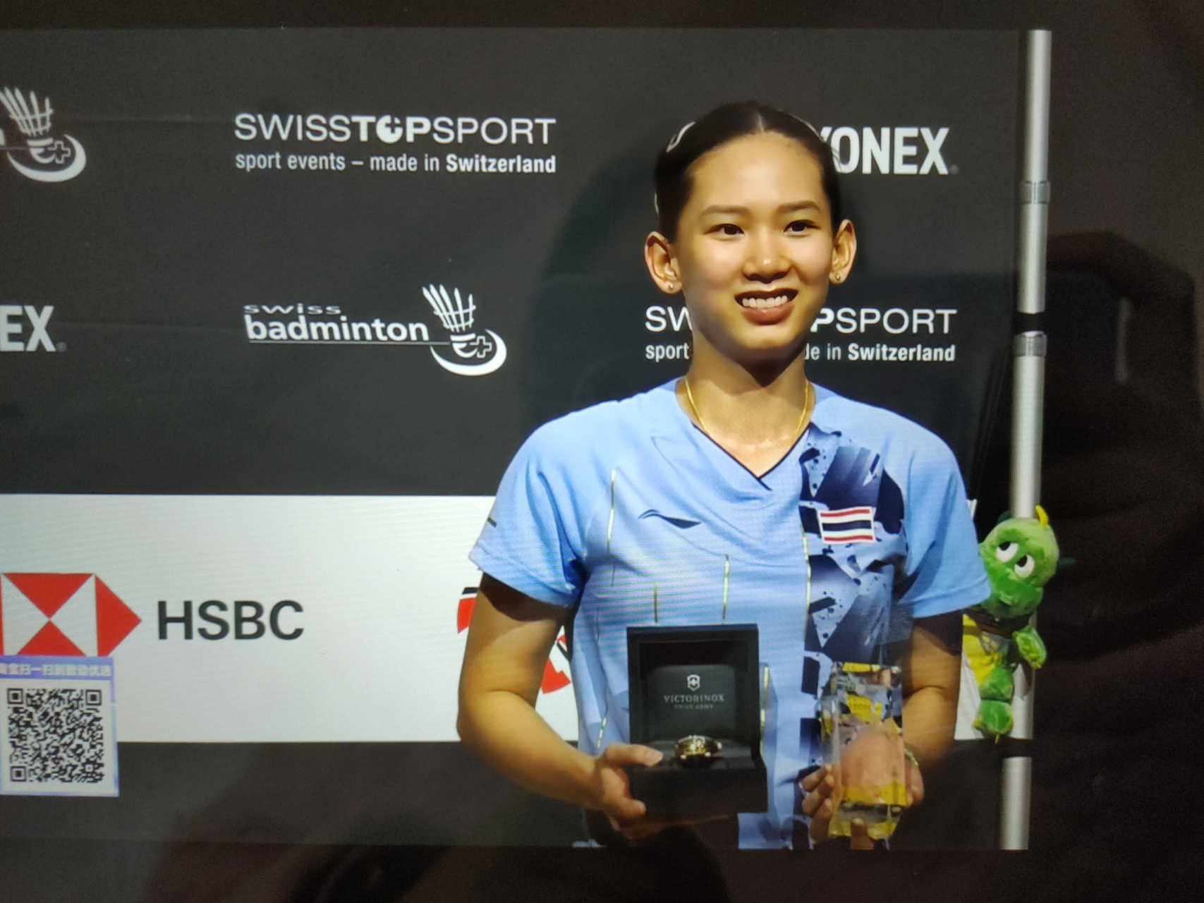 表面看起来 表面看起来